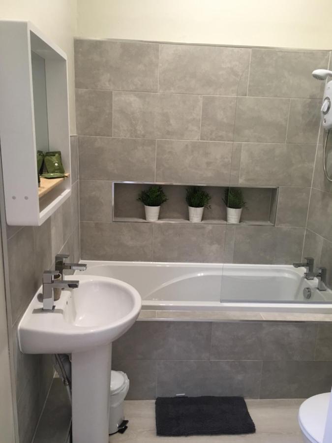 The Thornham Apartment Лестър Екстериор снимка